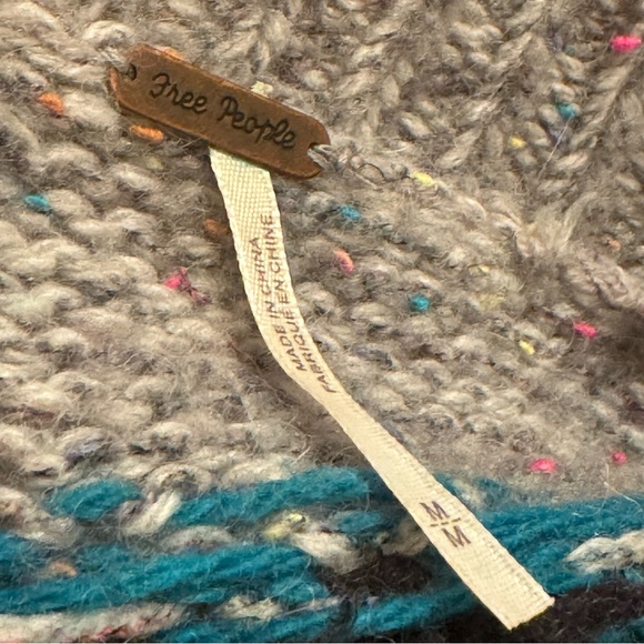 Free People I Heart You Cropped Knit Multi-Color Sweater Size M / Alpaca Blend - Picture 8 of 10